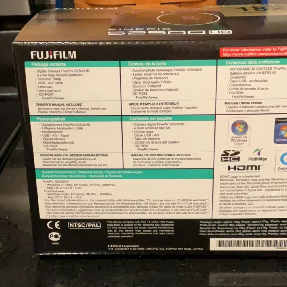 Fujifilm fine pix S2500 HD digital camera